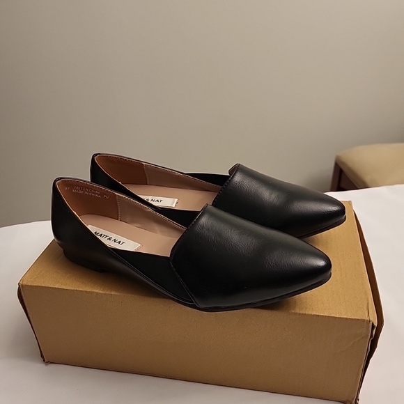 Matt & Nat Westmount Black Flats US size 6 shoes. New without tags & w/o box. - Picture 8 of 9